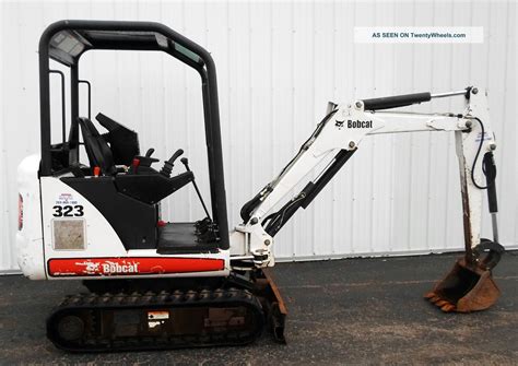 bobcat 318 mini excavator specs|bobcat 323 specifications.